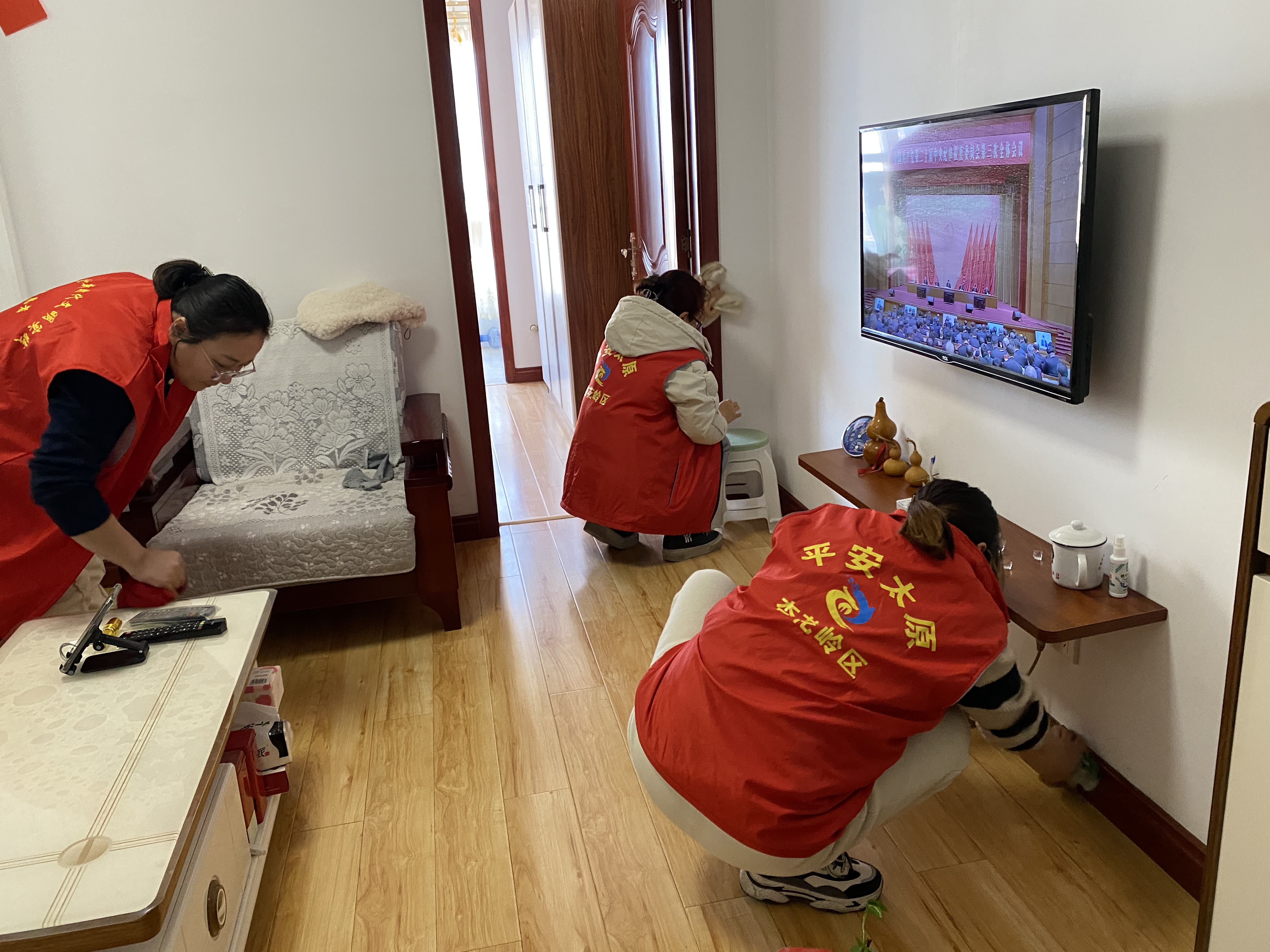 太原杏花岭区巨轮街道：志愿服务我先行  入户清洁暖人心