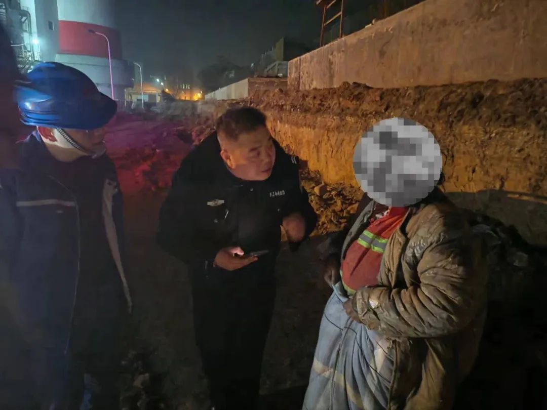 山西灵石：情暖寒冬！民警及时救助走失老人