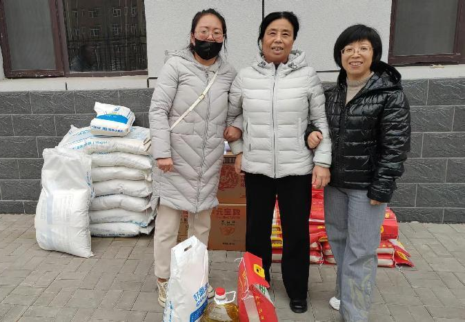 太原万柏林区杜儿坪街道：社工心系贫困户  博爱救助进万家