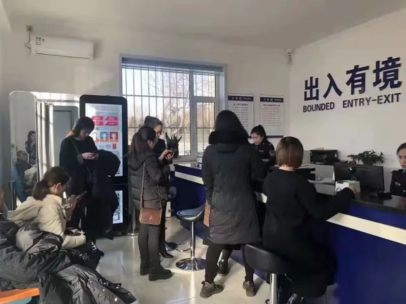 山西灵石公安多措并举应对出入境办证高峰