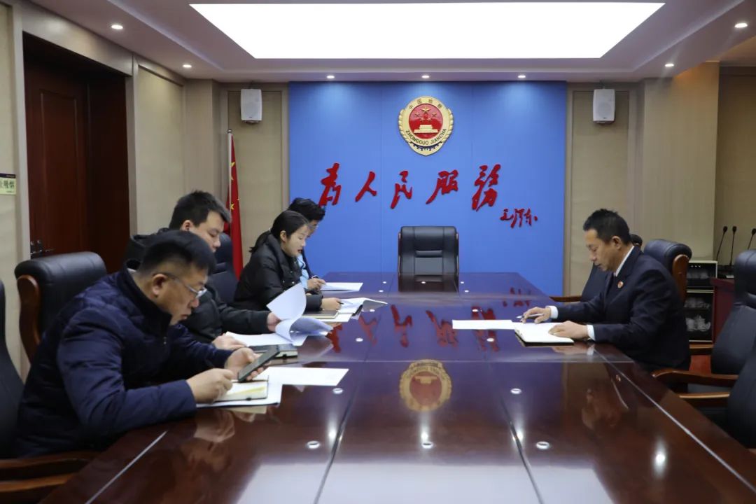 太原小店区检察院检察长李卓英以普通党员身份参加办公室党支部主题教育专题组织生活会