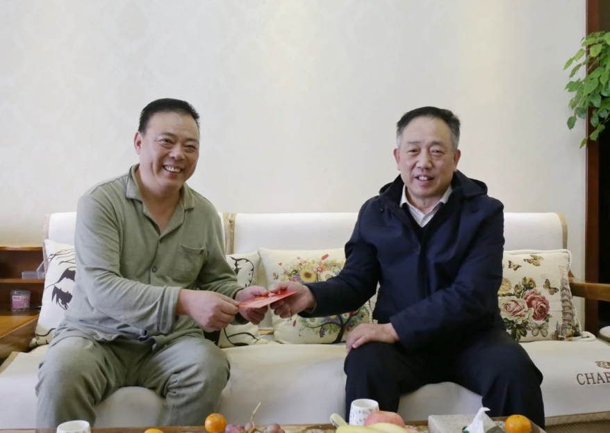 晋城沁水县人民检察院党组书记、检察长张建军开展节前走访慰问活动