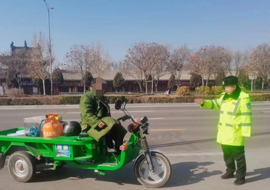 临汾市公安局交警支队严查严管严控各种交通违法行为 全力净化辖区道路交通环境