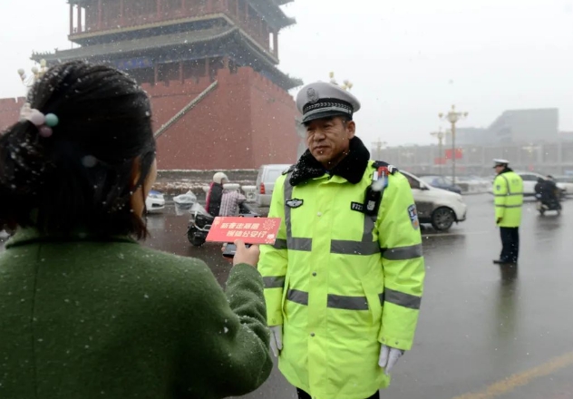 山西省公安厅“新春走基层，媒体公安行”采访团深入临汾公安开展集中采访活动