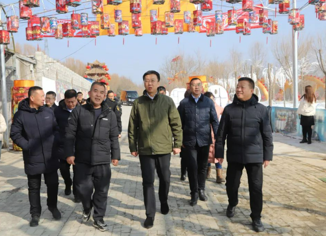 太原尖草坪区委副书记、区长张力维督导检查安全生产、护林防火和市场保供工作