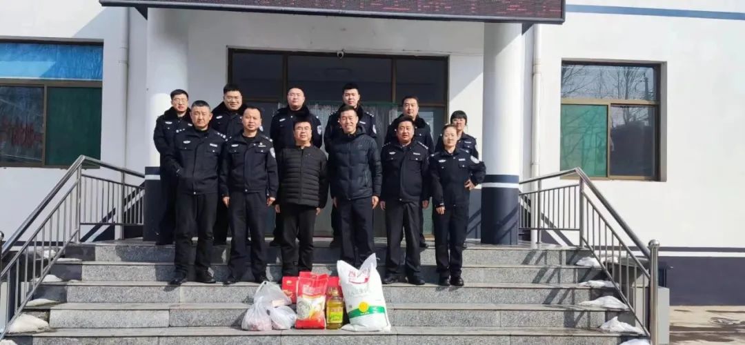 长治武乡县：新春送祝福，温暖在警营