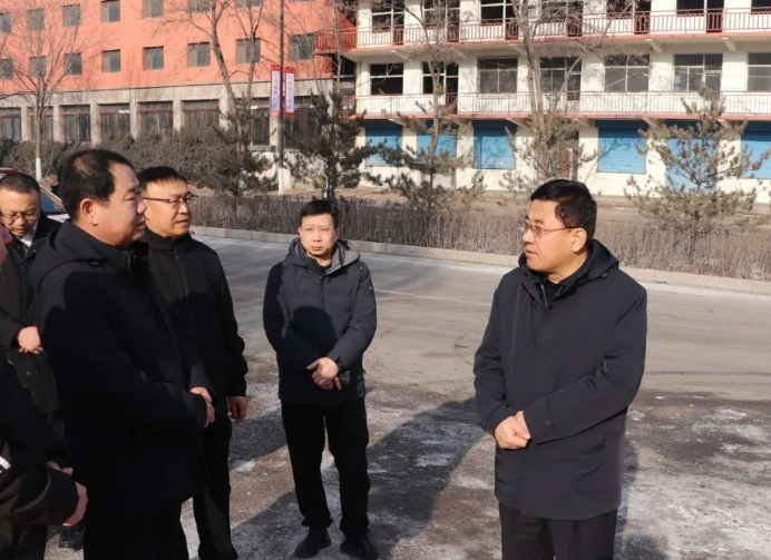 太原娄烦县委书记李树忠督导检查护林防火情况并向一线工作人员致以新春问候