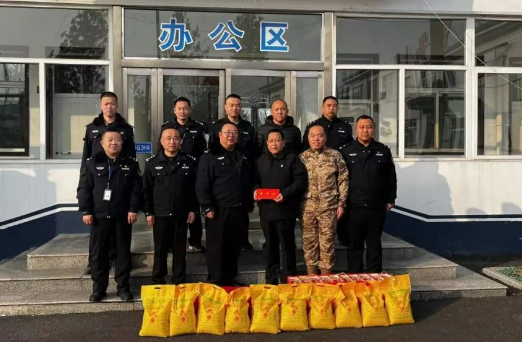 新春关怀暖警心！长治武乡县公安局一行深入看守所看望慰问值班民辅警