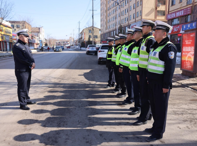 长治沁县交警大队： “警”心守护平安路