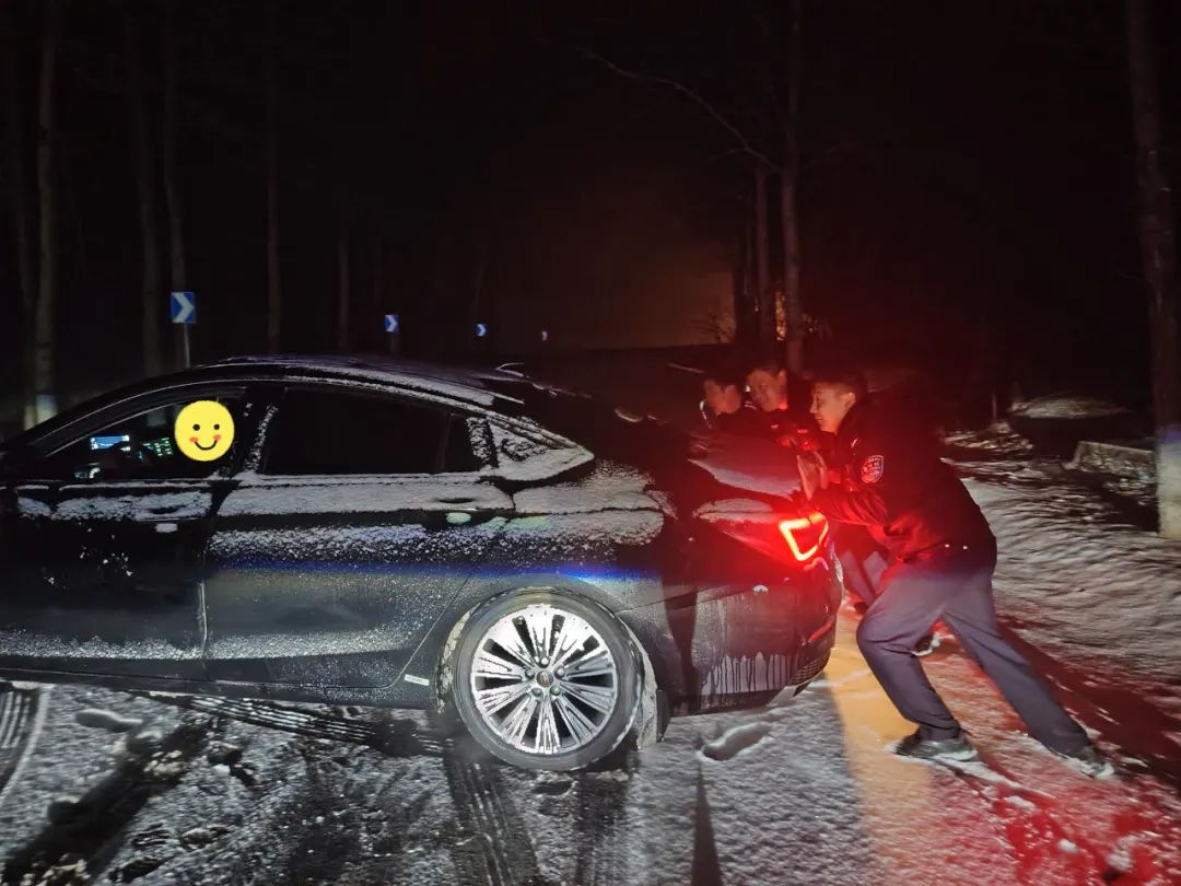 长治黎城公安：风雪中有他们很安心