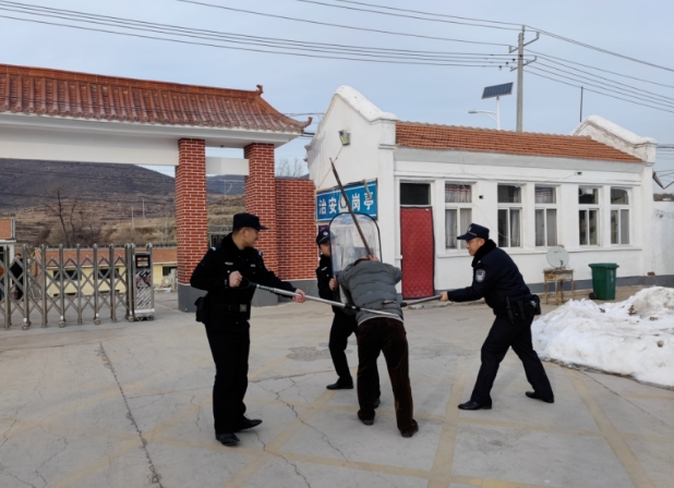长治壶关树掌派出所：开展反恐演练及宣传  筑牢辖区安全防线
