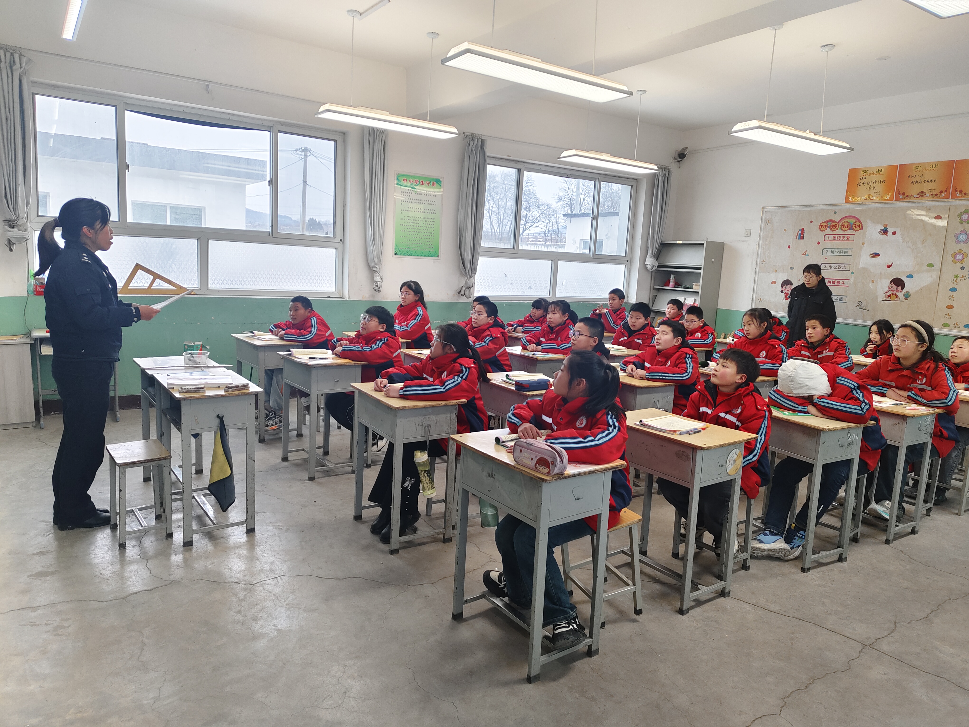 站好“护学岗”，上好“第一课”，长治黎城公安全力护航开学季