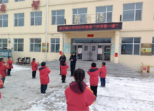 长治沁源公安：开学第一课  安全“警”相随！