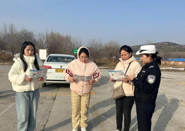 长治壶关交警进驾校，为新手送上交通安全“大礼包”