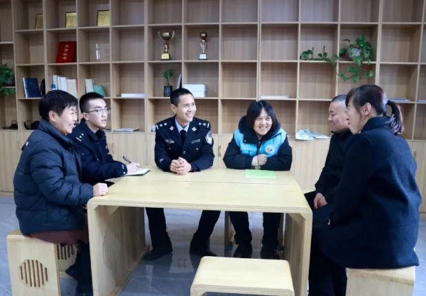 晋城市沁水县公安局嘉峰派出所：用“土办法”解决“土事情”