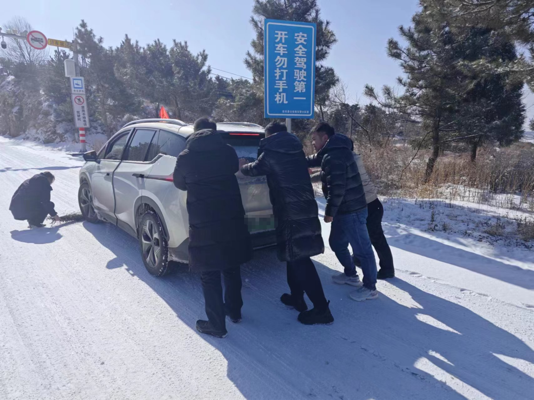 长治壶关公安：雪中救助别样暖  守护群众保平安