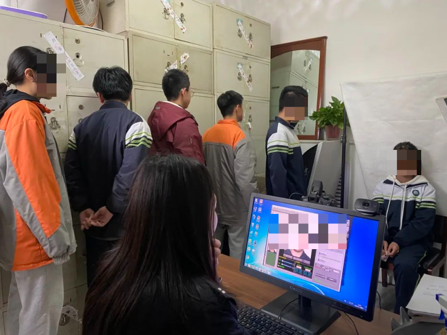 长治潞城公安：户政服务“不打烊” 开辟“学生办证”专场