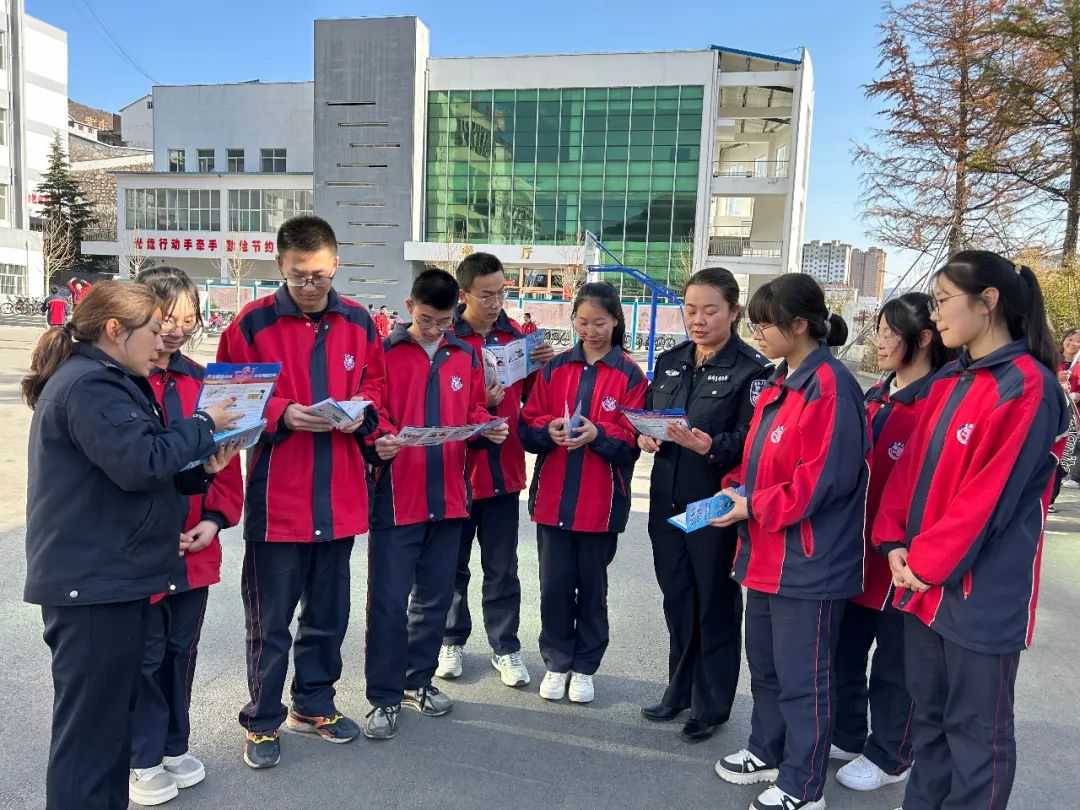 长治平顺公安积极开展打击整治网络谣言及网络暴力宣传活动