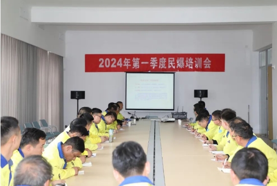 长治壶关县公安局普法、反诈宣传进企业