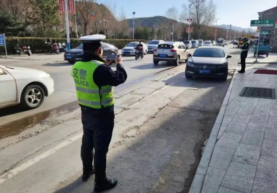 太原娄烦：停车不能“任性” 违停治理在持续！