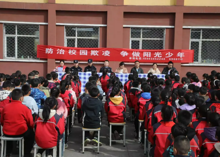 长治公安局潞城分局开展“拒绝校园欺凌  共建平安校园”专题宣讲行动