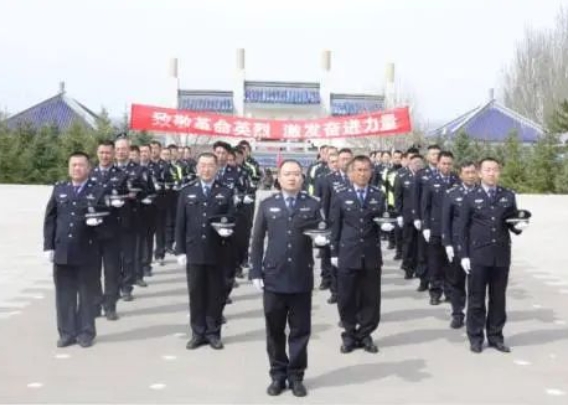 大同左云县公安局：致敬革命英烈  汲取奋进力量
