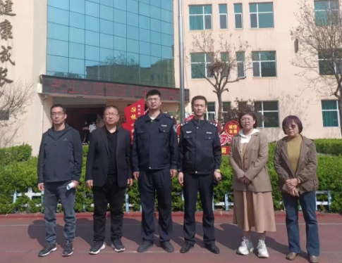 山西灵石县两渡派出所开展法治教育进校园活动