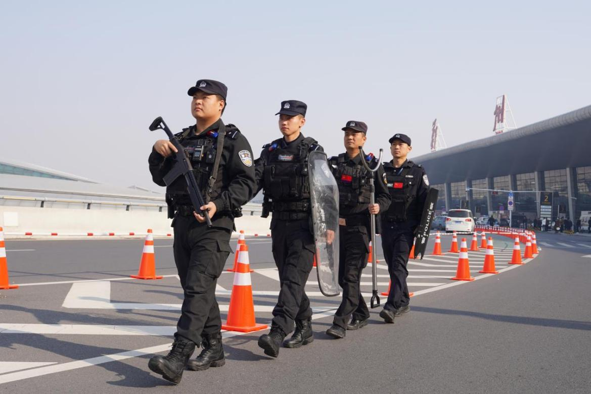 河南：模范集体机场公安局特巡警支队蓝天“守望者”