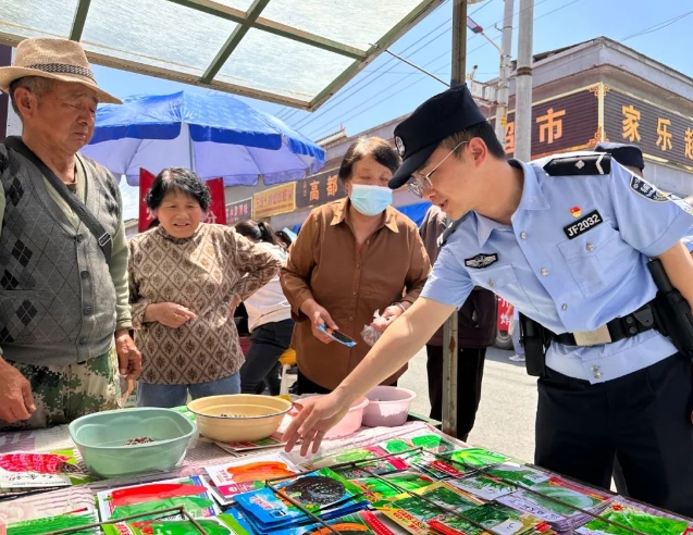 晋城泽州高都派出所：烟火集市“警”相随