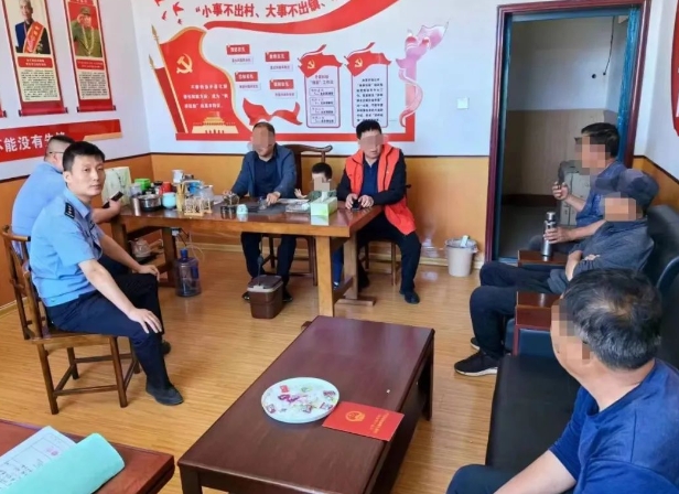 太原娄烦：邻里土地问题惹纠纷  民警倾心调解促和谐