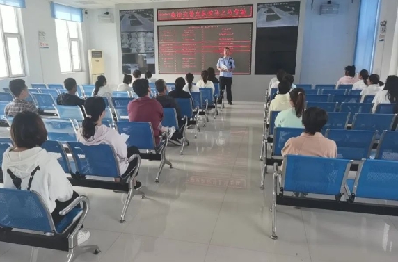 安全出行，从文明守法“开驶”！临汾公安交警开展交通安全宣传走进辖区驾校