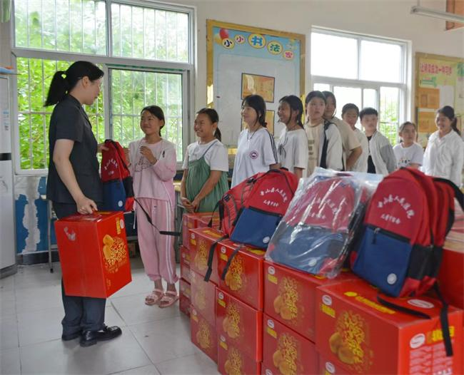 河南省鲁山县法院“六一”儿童节主题系列法治宣传活动