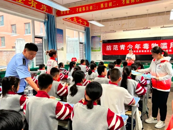 长治壶关公安：护航青春不“毒”行   禁毒知识进校园