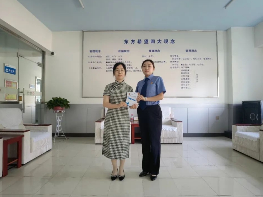 山西灵石：检察长送法进企助力发展