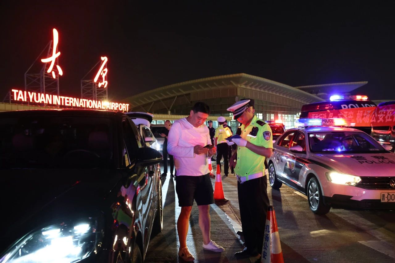 山西公安机关开展夏夜治安巡查宣防集中统一行动