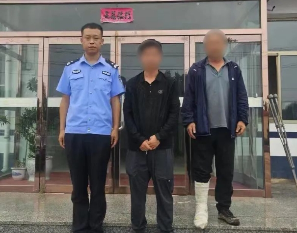 工伤赔偿引纠纷  民警调解促和谐