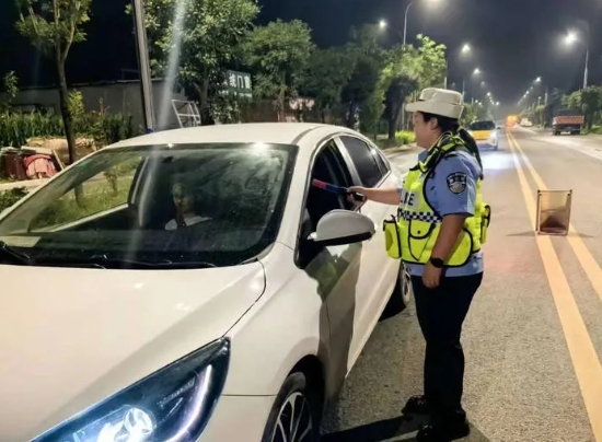 生命无价  拒绝酒驾——长治壶关交警开展夜查酒驾集中整治行动