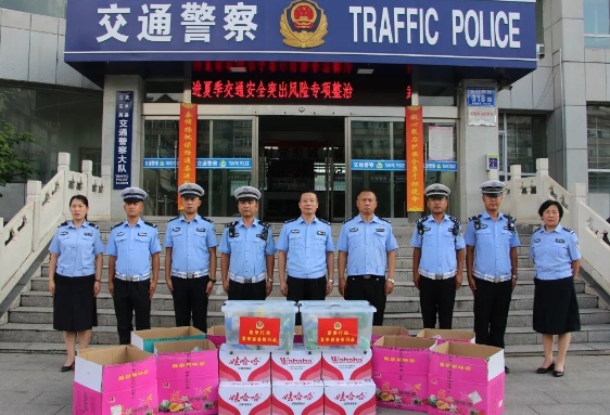 长治武乡县公安局党委班子分赴基层一线开展“夏季行动送清凉”慰问活动