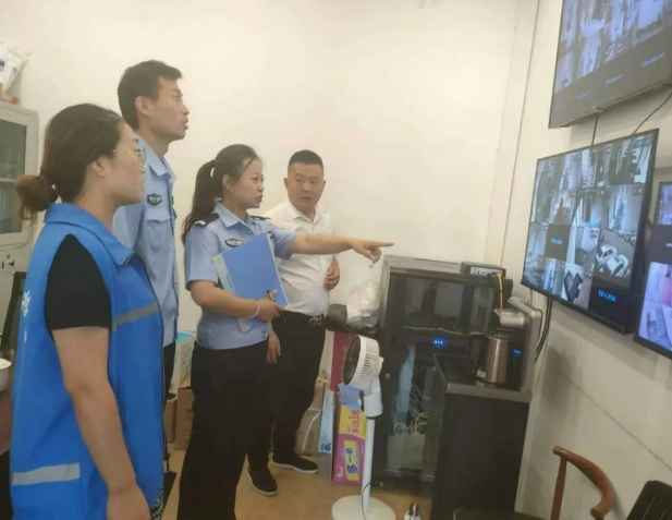 晋中左权县公安局辽阳派出所：晕山社区警务室民辅警与网格员共筑平安防线