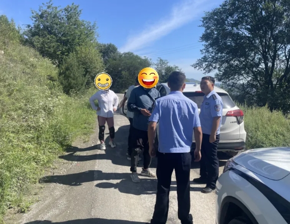 长治壶关公安：游客驾车不慎迷路，民警快速反应成功救助