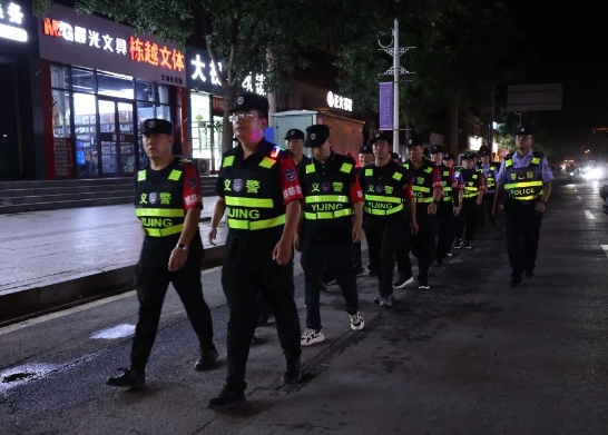 警力跟着警情走  集中宣防护民安——吕梁汾阳公安开展夏夜治安巡查宣防第二次集中统