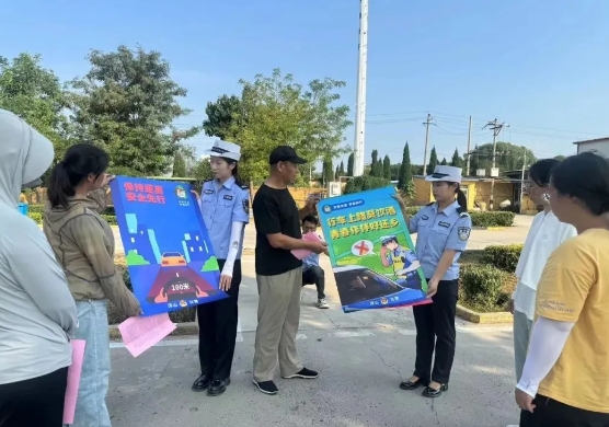 交通安全进驾校  挂好安全“第一挡” ——临汾公安交警走进辖区驾校开展交通安全宣