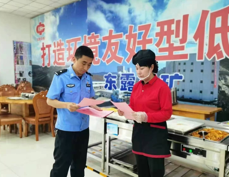 朔州市公安局新开分局禁毒宣传进企业警企共筑“防毒墙”