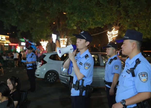 山西襄垣：“小喇叭民警”喊出来的平安秋夜
