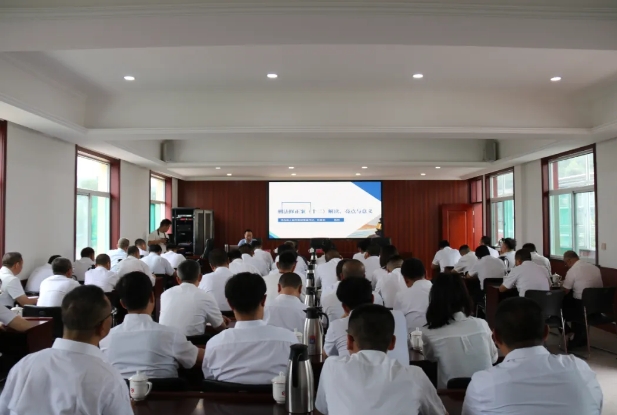 晋中灵石：检察长送法进企业  讲授专题法治课