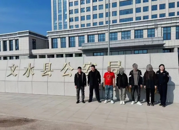 “车门一拉，黄金万两”？警惕“拉车门”盗窃！