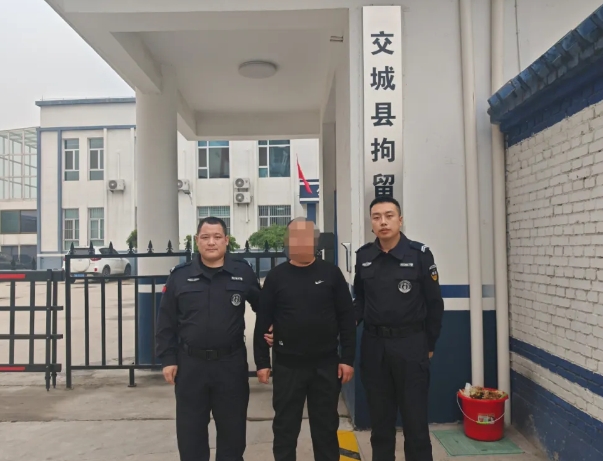 吕梁交城巡特警严厉打击赌博，再破一起赌博案件
