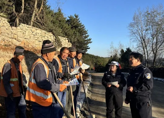 长治壶关交警：施工现场宣交规，安全意识驻心间