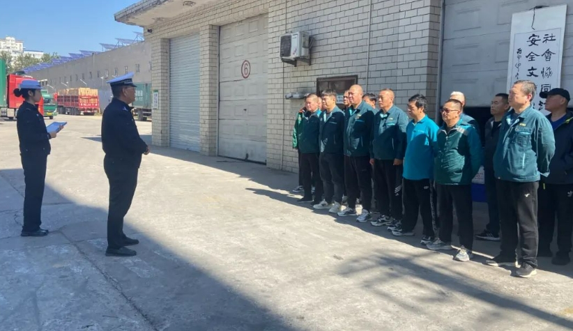 安全“邮”进心间  货物“递”出平安 ——临汾公安交警走进邮政企业开展交通安全宣