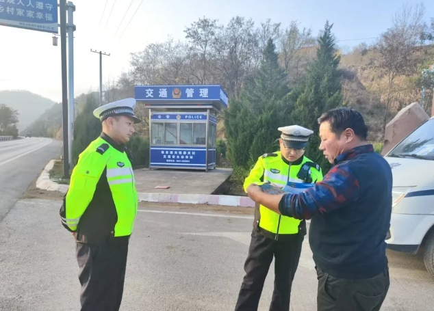 临汾蒲县公安交警持续开展“美丽乡村行”交通安全巡回宣传活动